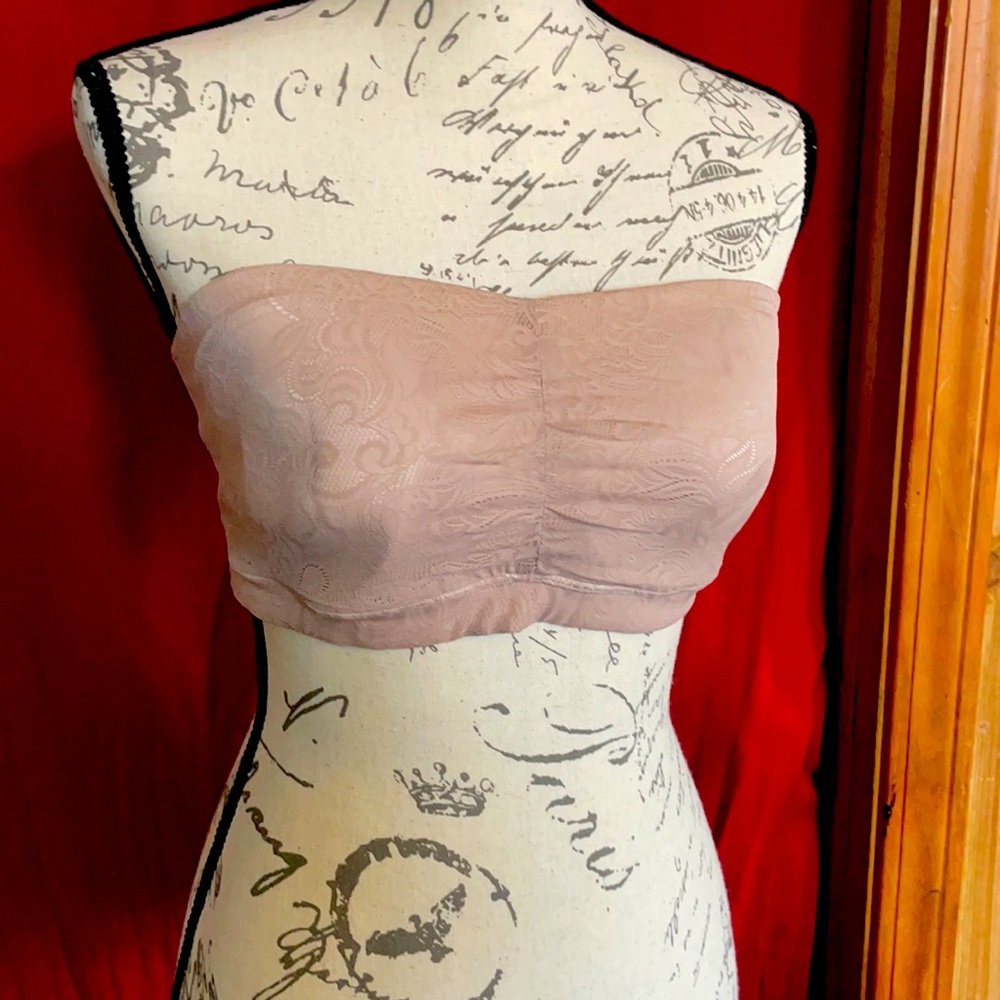 Padded strapless bra